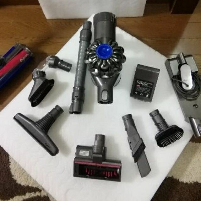 dyson DC74 fluffy ツール6 ダイソン コードレスクリーナー dyson DC74 fluffy ツール6 ダイソン コードレスクリーナー