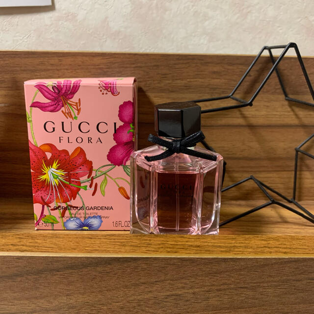 Gucci(グッチ)のGUCCI フローラ ガーデニア オードトワレ 50ml コスメ/美容の香水(香水(女性用))の商品写真