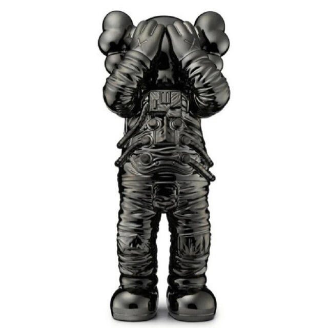 kaws space holiday black カウズ エンタメ/ホビーのフィギュア(その他)の商品写真