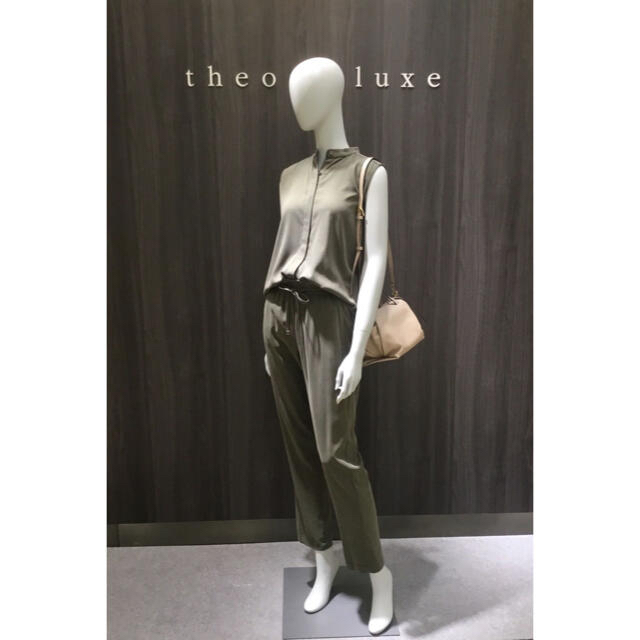 Theory luxe(セオリーリュクス)のTheory luxe 19aw ノースリーブブラウス レディースのトップス(シャツ/ブラウス(半袖/袖なし))の商品写真