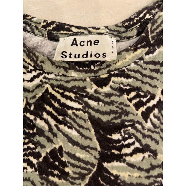 ACNE(アクネ)のAcnestudios 4歳〜6歳用　ZARA麻パンツ６歳〜７歳用122サイズ キッズ/ベビー/マタニティのキッズ服男の子用(90cm~)(Tシャツ/カットソー)の商品写真