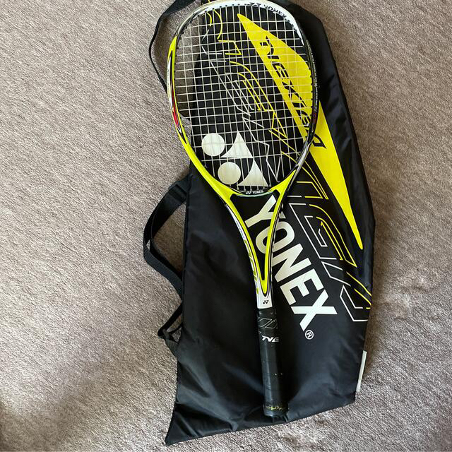 YONEX(ヨネックス)のネクシーガ　70v   スポーツ/アウトドアのテニス(ラケット)の商品写真