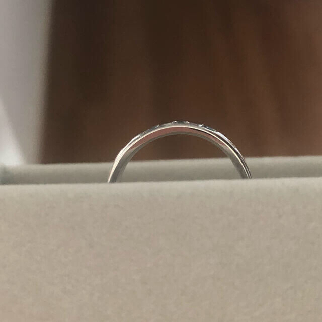 アイスブルーダイヤモンド18KWGリング レディースのアクセサリー(リング(指輪))の商品写真