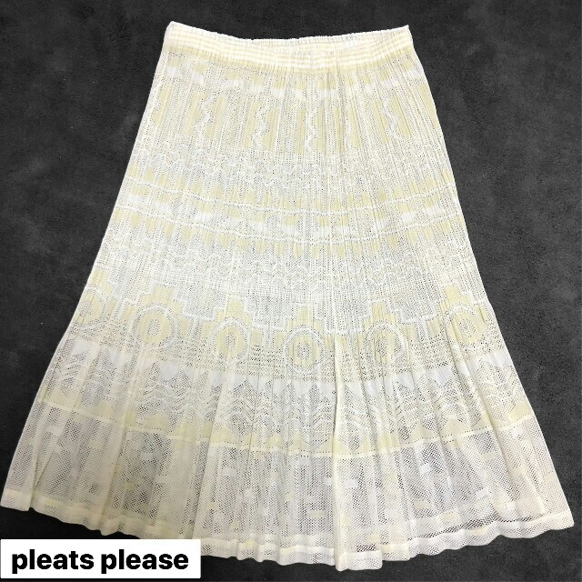 PLEATS PLEASE ISSEY MIYAKE(プリーツプリーズイッセイミヤケ)のPLEATS PLEASE ISSEY MIYAKE  レース セットアップ レディースのワンピース(ひざ丈ワンピース)の商品写真