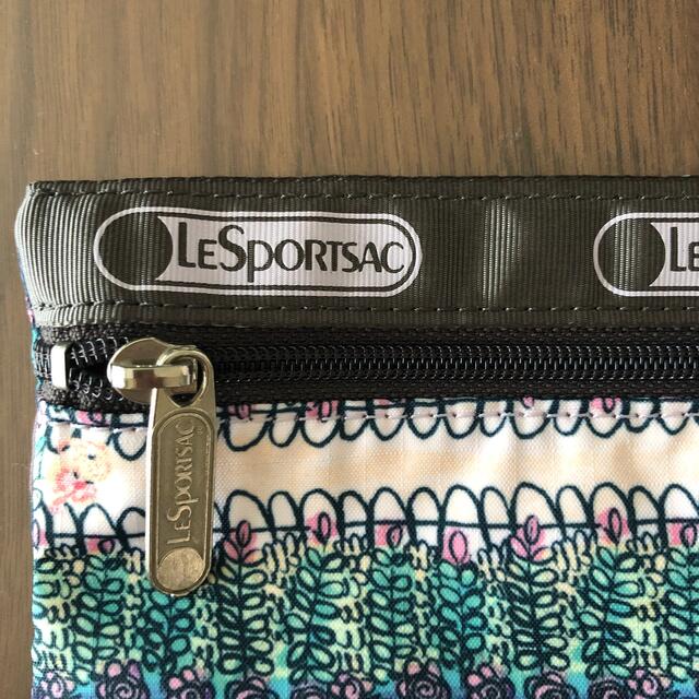 LeSportsac(レスポートサック)のLeSportsac 不思議の国のアリス柄ポーチ レディースのファッション小物(ポーチ)の商品写真