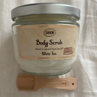 サボン(SABON)の【新品・正規品】SABONボディースクラブ　ホワイトティー600g おまけ付き！(ボディスクラブ)