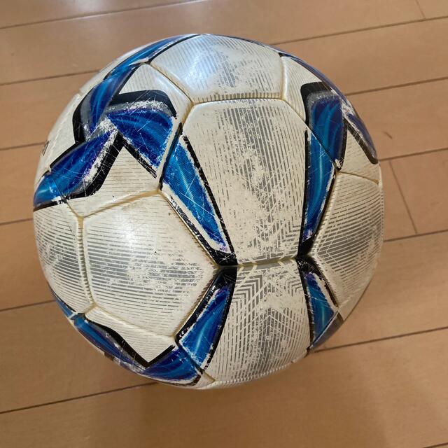 vantaggioジュニアサッカーボール4号(u-12)  スポーツ/アウトドアのサッカー/フットサル(ボール)の商品写真