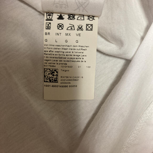 HUGO BOSS(ヒューゴボス)のHUGO BOSS   (BOSS ORANGE) Vネック　プリントTシャツ メンズのトップス(Tシャツ/カットソー(半袖/袖なし))の商品写真