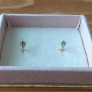 ノジェス(NOJESS)のノジェス エメラルド ピアス(ピアス)