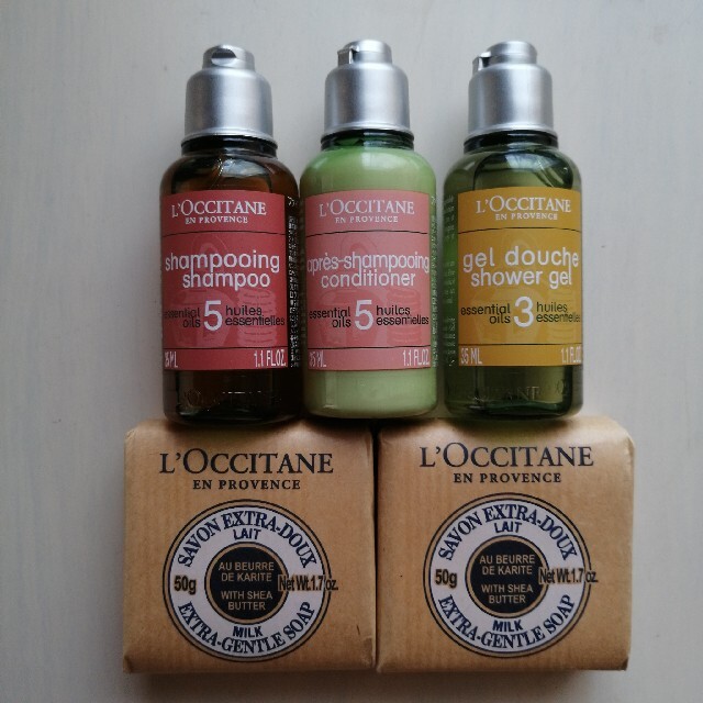 L'OCCITANE(ロクシタン)のロクシタン 新品未使用 トラベルセット バスセット L'OCCITANE コスメ/美容のヘアケア/スタイリング(シャンプー/コンディショナーセット)の商品写真