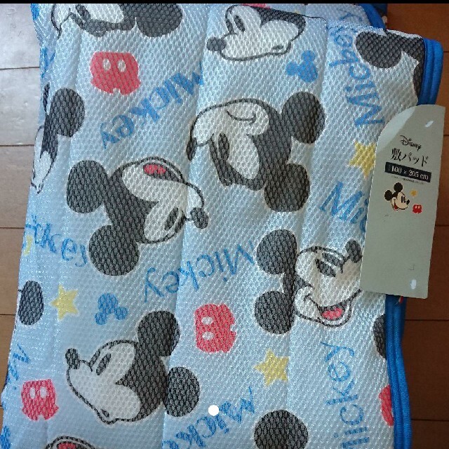 Disney(ディズニー)のミッキー ディズニー 敷きパッド シングル キッズ/ベビー/マタニティの寝具/家具(敷パッド)の商品写真