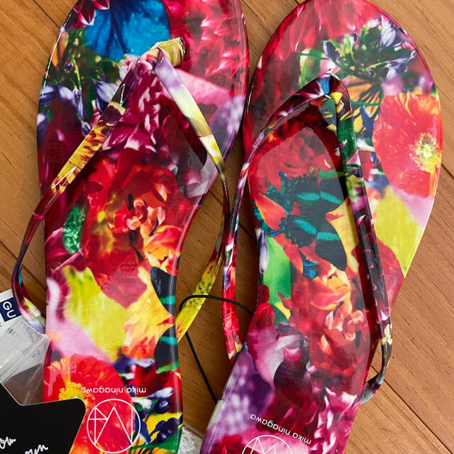 GU(ジーユー)のビーチサンダル   Mサイズ 蜷川実花 コラボ gu  レディースの靴/シューズ(サンダル)の商品写真
