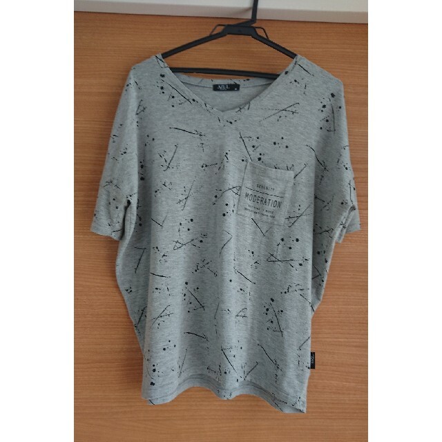 AZZURE(アズール)のグレーデザインTシャツ メンズのトップス(Tシャツ/カットソー(半袖/袖なし))の商品写真