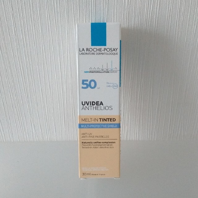 LA ROCHE-POSAY(ラロッシュポゼ)の新品　ラロッシュポゼ　ティント コスメ/美容のベースメイク/化粧品(化粧下地)の商品写真