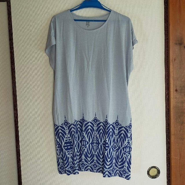 Design Tshirts Store graniph(グラニフ)の【未使用】グラニフ　レディース　 レディースのトップス(Tシャツ(半袖/袖なし))の商品写真