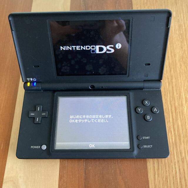 ニンテンドーDSi 本体　ブラック エンタメ/ホビーのゲームソフト/ゲーム機本体(携帯用ゲーム機本体)の商品写真