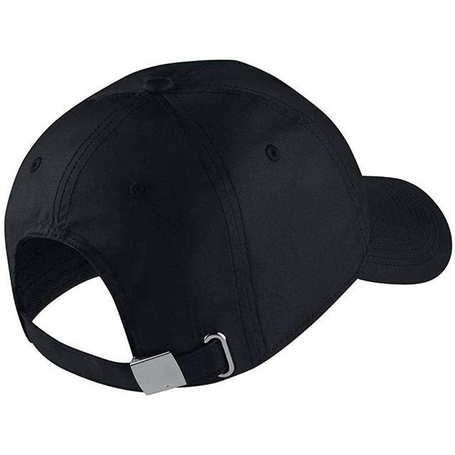 NIKE(ナイキ)の【ユニセックス】Nike metal swoosh cap ナイキ　ブラック メンズの帽子(キャップ)の商品写真