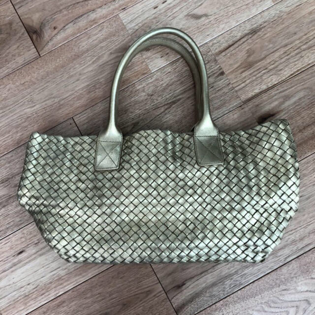 Bottega Veneta(ボッテガヴェネタ)の限定色　ボッテガヴェネタ　BOTTEGAVENETA ミニカバ　トートバッグ レディースのバッグ(トートバッグ)の商品写真