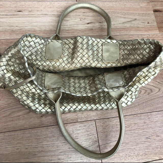 Bottega Veneta(ボッテガヴェネタ)の限定色　ボッテガヴェネタ　BOTTEGAVENETA ミニカバ　トートバッグ レディースのバッグ(トートバッグ)の商品写真