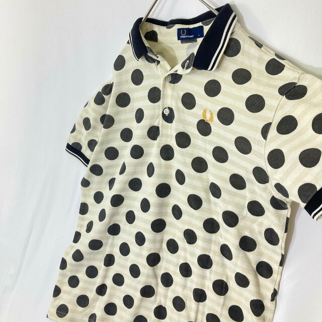 FRED PERRY(フレッドペリー)のフレッドペリー　ポロシャツ　水玉　ドット　Lサイズ　エクリュカラー メンズのトップス(ポロシャツ)の商品写真