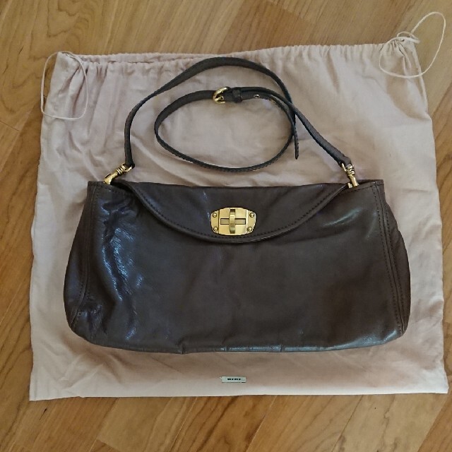 最高の品質 miumiu - ミュウミュウ miu miu ショルダーバッグ ショルダーバッグ 最高の品質 miumiu - ミュウミュウ miu miu ショルダーバッグ ショルダーバッグ
