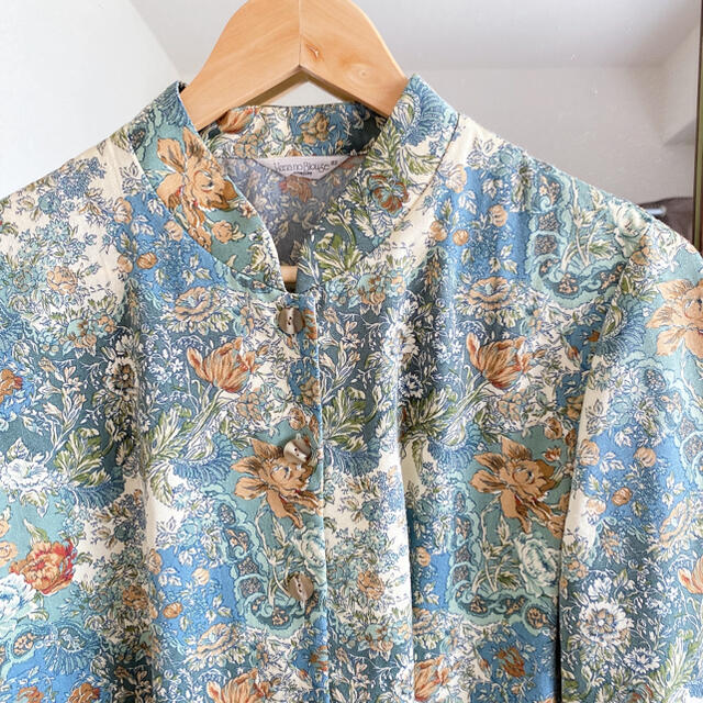 BEAMS(ビームス)の着画  古着屋購入　柄シャツ　花柄 レディースのトップス(シャツ/ブラウス(長袖/七分))の商品写真