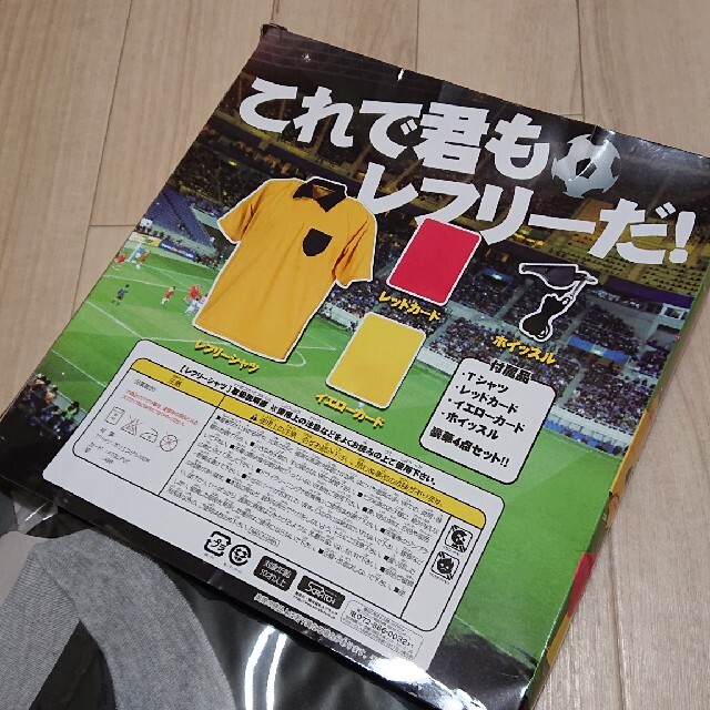 新品/箱に傷あり／ コスプレ サッカーレフリーシャツ エンタメ/ホビーのコスプレ(小道具)の商品写真