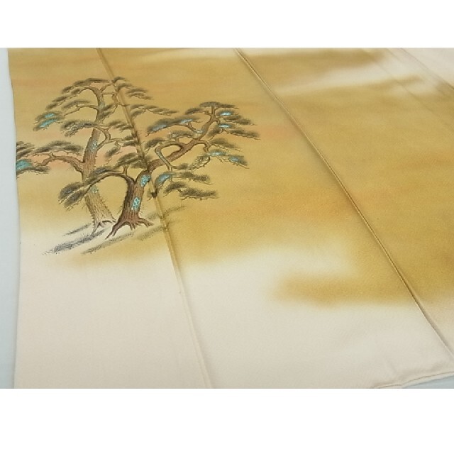 近代日本画の巨匠　横山大観　じゅらく謹製　色留袖　手描き　刺繍　暈し染め　金彩 2