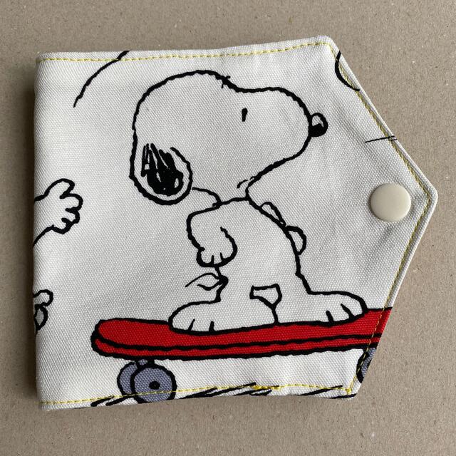 SNOOPY(スヌーピー)のスヌーピー　マスク仮置き　マスクカバー ハンドメイドの生活雑貨(雑貨)の商品写真