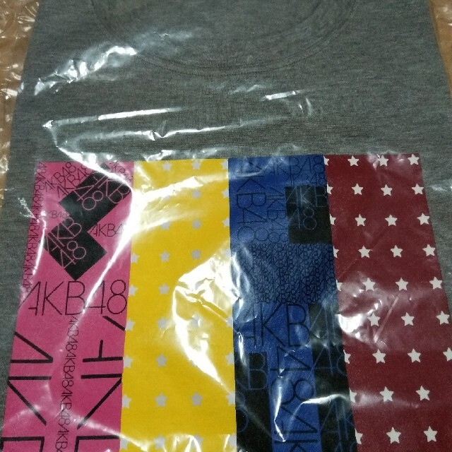 AKB48(エーケービーフォーティーエイト)のAKB48Tシャツ　ヘビロテ柄 エンタメ/ホビーのタレントグッズ(アイドルグッズ)の商品写真