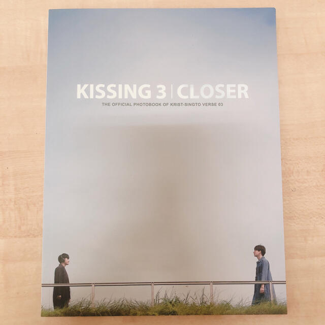 Krist Singto 写真集[KISSING 3 CLOSER] エンタメ/ホビーの本(アート/エンタメ)の商品写真
