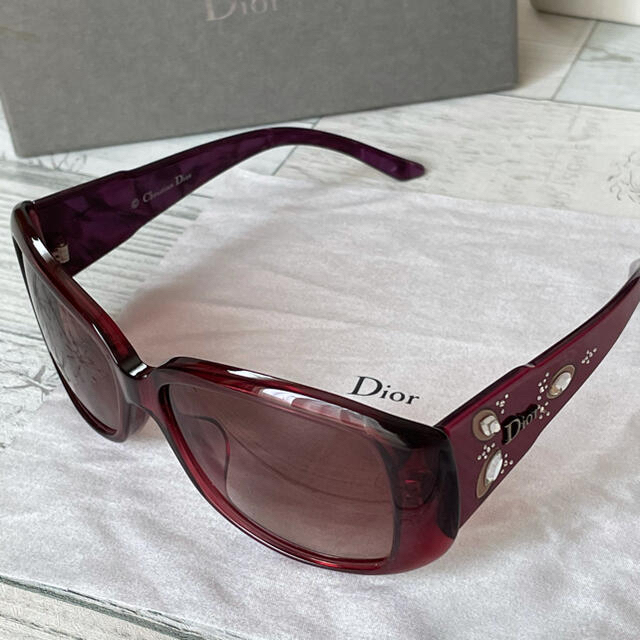 レディース★Dior★ ディオール サングラス *ビジュー付き \ ワインレッド、ボルドー