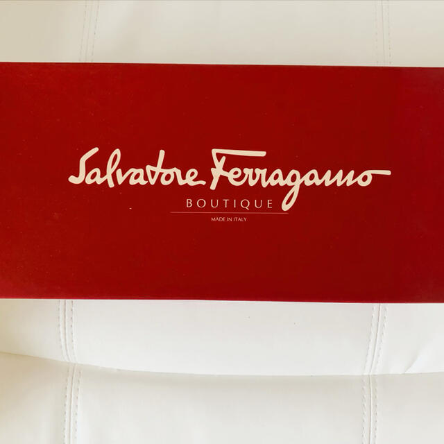 Salvatore Ferragamo(サルヴァトーレフェラガモ)のサルバトーレフェラガモ　値下中！サンダル　サイズ5 (22.5cm) レディースの靴/シューズ(サンダル)の商品写真