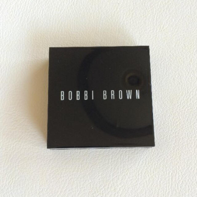 BOBBI BROWN(ボビイブラウン)のボビイ ブラウン ブライトニング ブリック 03 パステルピーチ コスメ/美容のベースメイク/化粧品(フェイスパウダー)の商品写真