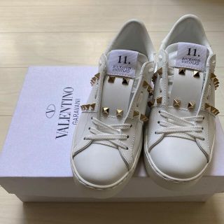 美品　VALENTINO ロックスタッズ　スニーカー