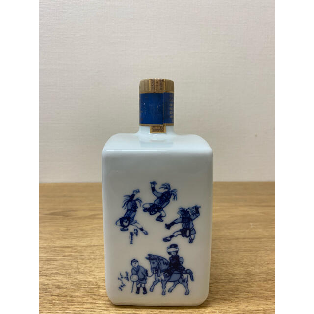 博覧会記念ボトル有田陶器詰めのサントリーローヤルを単品1本で出品し