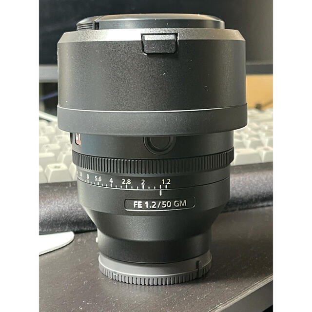 SONY(ソニー)の（極美品）FE 50mm F1.2 GM SEL50F12GM スマホ/家電/カメラのカメラ(レンズ(単焦点))の商品写真