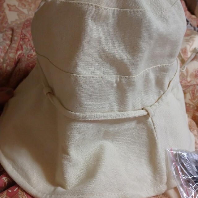 ストローハット　ベージュ レディースの帽子(麦わら帽子/ストローハット)の商品写真