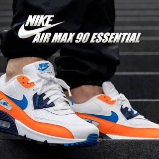 ナイキ(NIKE)のエアマックス 90 エッセンシャル    即完売品‼️大人気‼️ゴールデンサイズ(スニーカー)