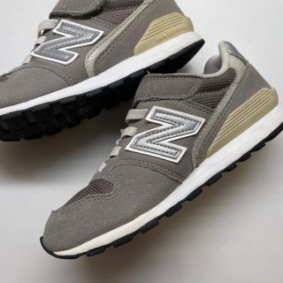 ニューバランス(New Balance)のニューバランス キッズ グレー 19cm (スニーカー)