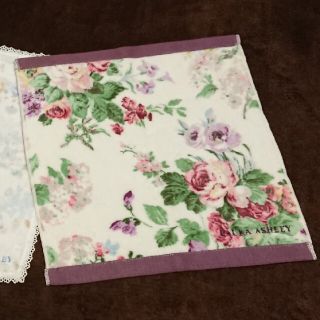 ローラアシュレイ(LAURA ASHLEY)のぽんた様専用☆ローラアシュレイ☆ハンドタオル2枚セット(タオル/バス用品)