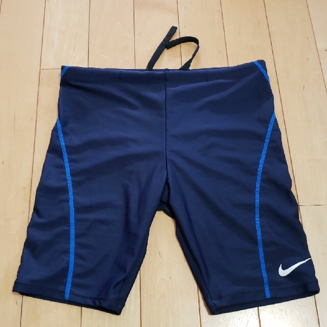 NIKE(ナイキ)のナイキ　水着　160  紺色 キッズ/ベビー/マタニティのキッズ服男の子用(90cm~)(水着)の商品写真