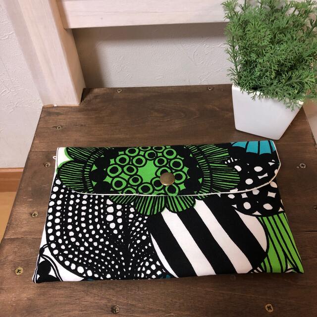 marimekko(マリメッコ)のマルチポーチ　マルチケース　ハンドメイド　花柄　ポーチ　 ハンドメイドのファッション小物(ポーチ)の商品写真