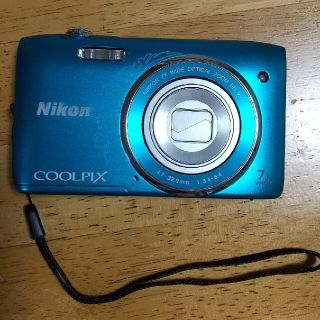 ニコン(Nikon)のデジタルカメラ Nikon  COOLPIX  S3500(コンパクトデジタルカメラ)