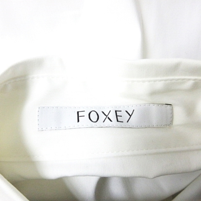 FOXEY(フォクシー)のフォクシー美品 半袖 ブラウス フレンチパフ 37599  シャツ 白 38 レディースのトップス(シャツ/ブラウス(半袖/袖なし))の商品写真