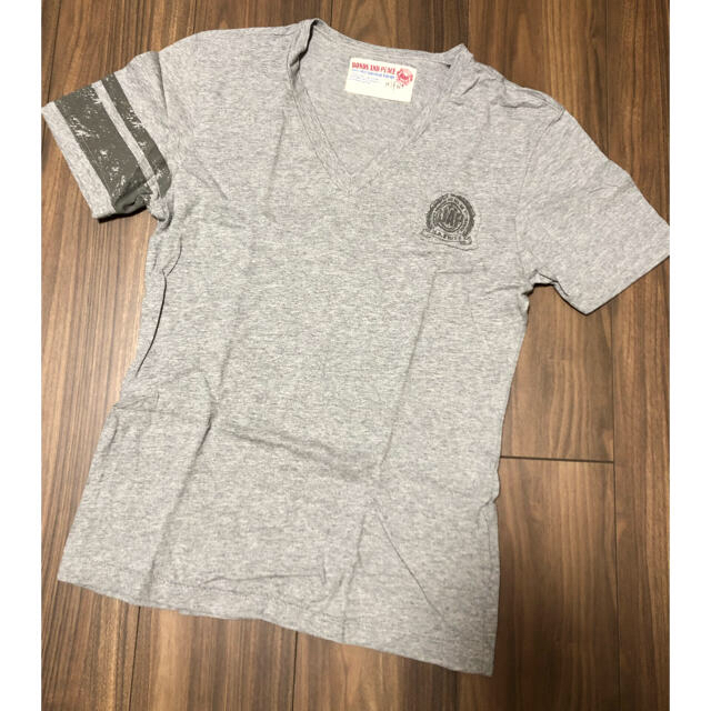 BONDZ AND PEACE Vネック メンズのトップス(Tシャツ/カットソー(半袖/袖なし))の商品写真