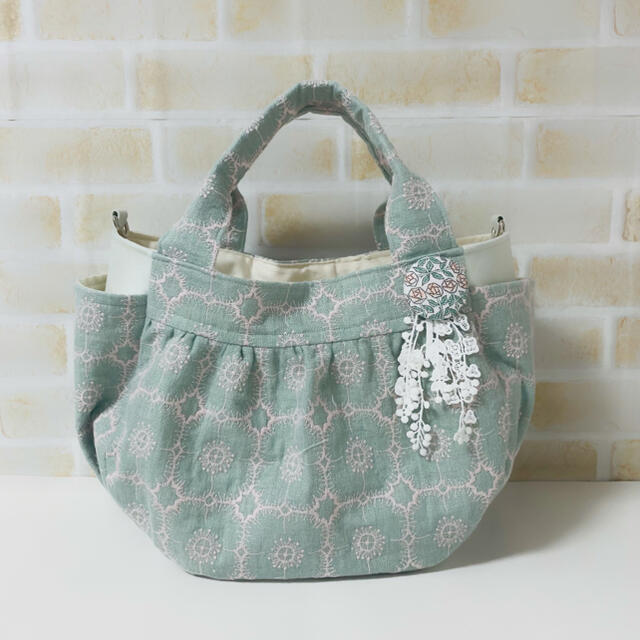 mina perhonen(ミナペルホネン)のころぽてバッグ / アネモネ anemone mint / ミナペルホネン レディースのバッグ(トートバッグ)の商品写真