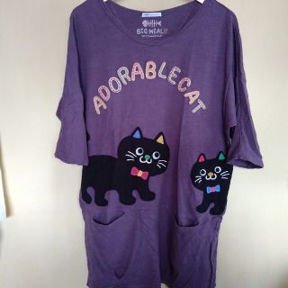 ラフ(rough)のrough　黒猫　チュニック丈Ｔシャツ　五分袖(チュニック)