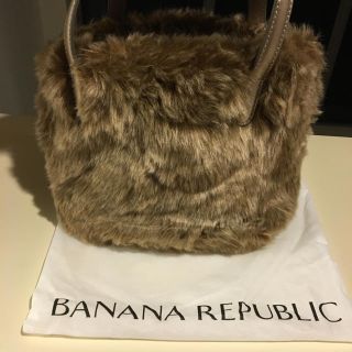 バナナリパブリック(Banana Republic)のBanana republic ファーハンドバッグ(ハンドバッグ)