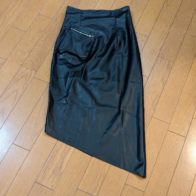 レザーハイウエスト セクシータイトスカート❤︎新品/タグ付き レディースのスカート(ひざ丈スカート)の商品写真